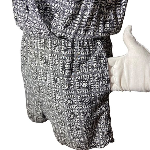 BCBGeneration Women's Sleeveless Black White Romper Size S with Pockets - Picture 5 of 12